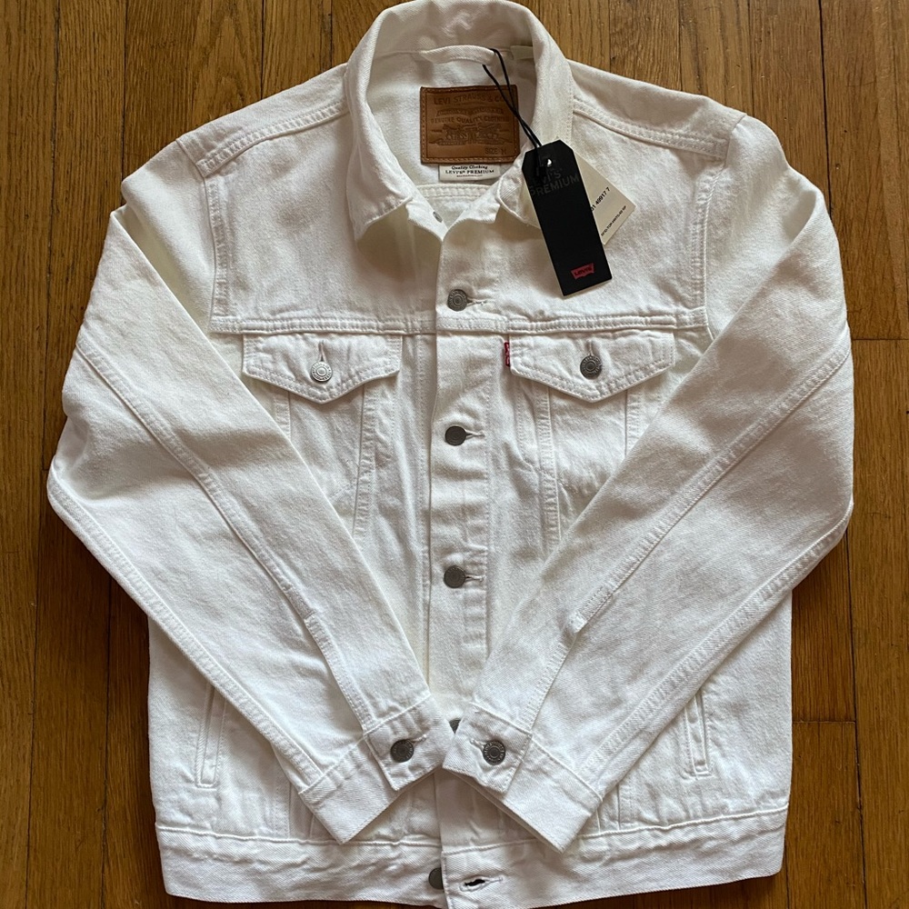 White Levis denim jacket